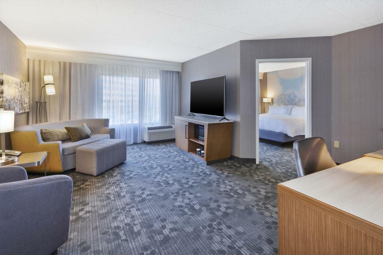 Courtyard By Marriott Secaucus Meadowlands Hotell Eksteriør bilde